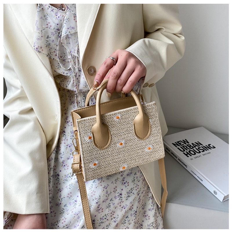 Túi đeo vai IELGY dáng vuông nhỏ dệt tay họa tiết hoa cúc nhỏ phong cách phương Tây thời trang mùa hè dành cho nữ