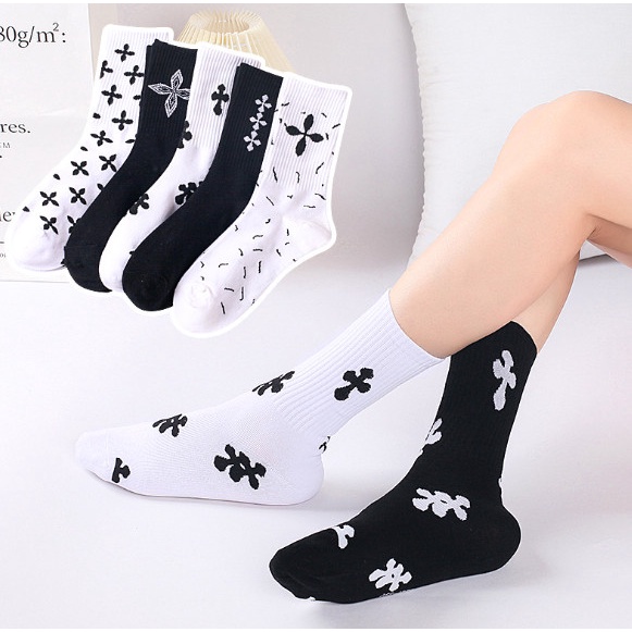 Vớ Tất cao cổ Nam Nữ phong cách thể thao, trẻ trung, cá tính.