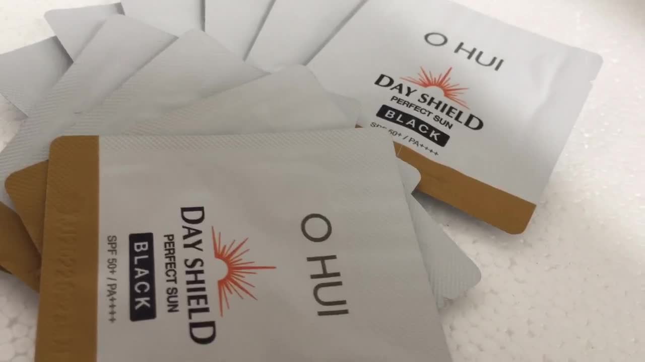 Gói kem chống nắng OHUI Day Shield Perfect Sun Black spf50+/pa++++ giúp bảo vệ da toàn diện, nâng tone nhẹ, căng bóng da | BigBuy360 - bigbuy360.vn