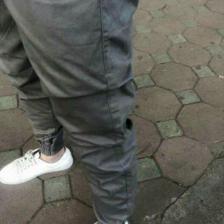Quần Jogger ziper Kaki Nam