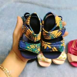 Xả ... Lẻ size...Sandan siêu nhẹ