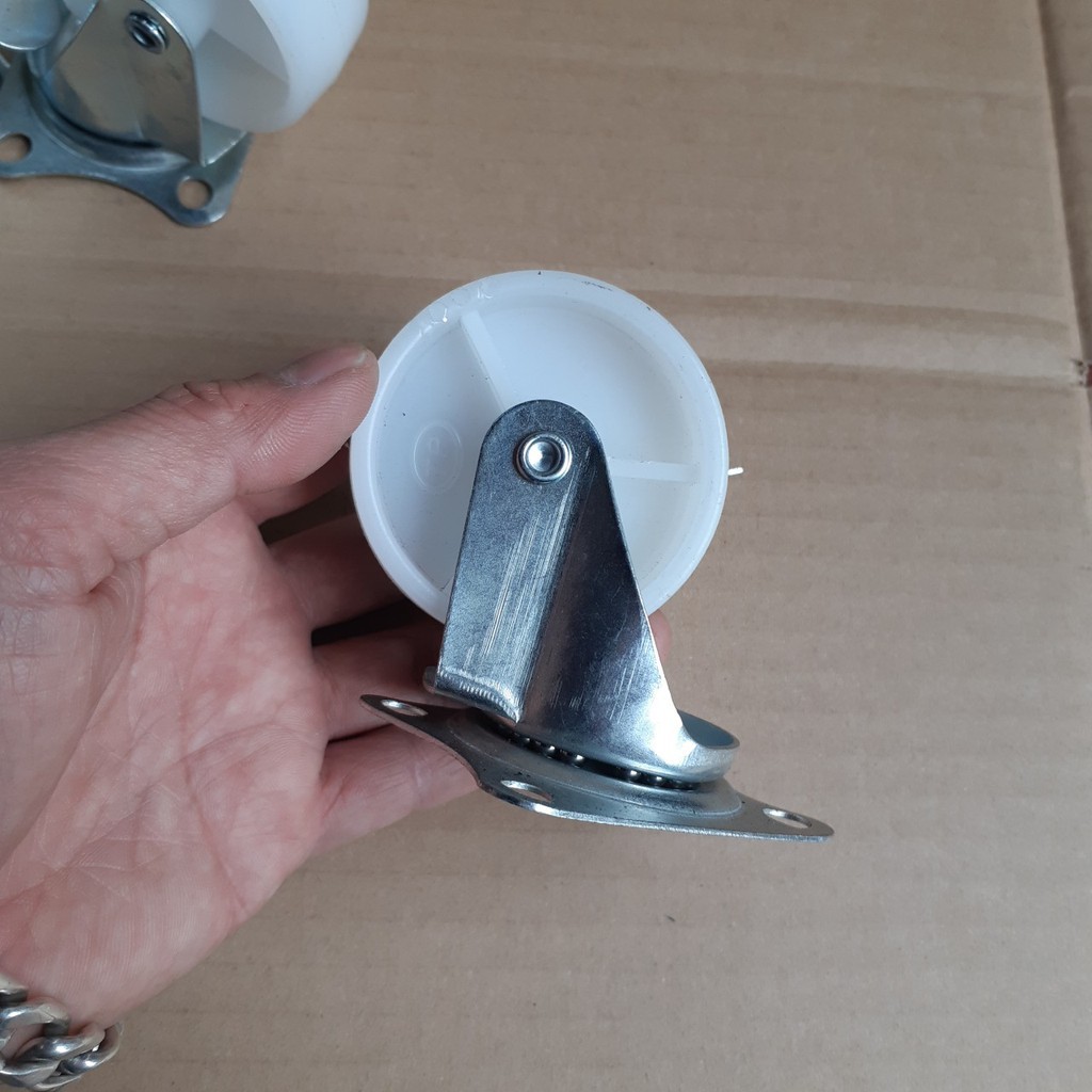 Bộ 4 bánh xe đẩy hàng xoay 360 độ, có khóa chống trượt loại 5cm