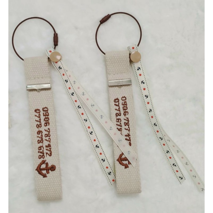 Móc khóa thêu theo yêu cầu, nametag làm quà tặng.