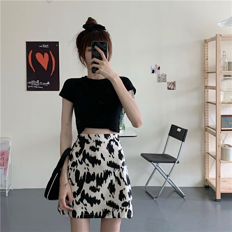 Chân Váy Chữ A Lưng Cao In Họa Tiết Graffiti Cá Tính | BigBuy360 - bigbuy360.vn