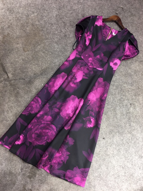 Đầm tay tulip dáng dài