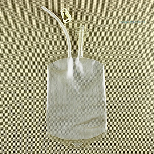 Túi Đựng Máu Trong Suốt Dùng Hóa Trang Ma Cà Rồng Trong Bữa Tiệc Halloween