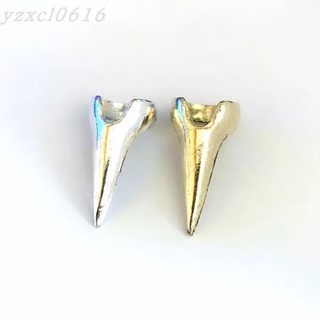 Giáp ngón tay màu bạc