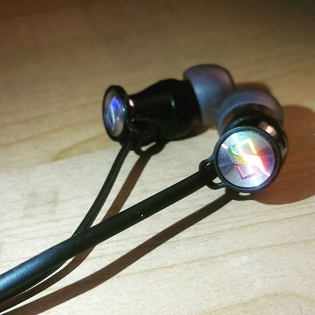 Tai nghe Bluetooth Sennheiser HD 1 Momentum In-Ear Wireless