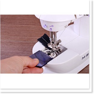 Máy may mini cao cấp có đèn