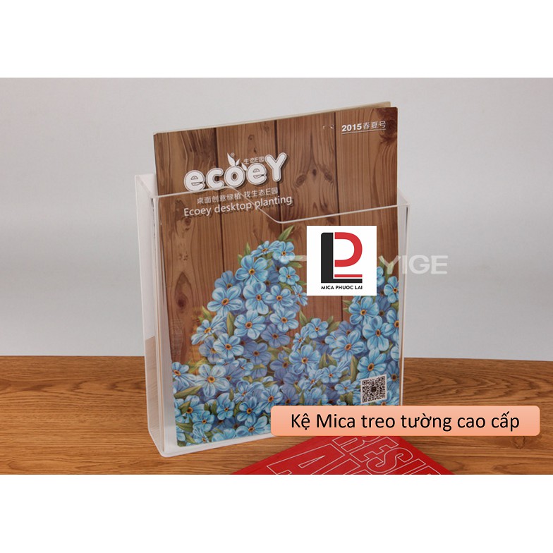 Kệ mica đựng tờ rơi treo tường a4