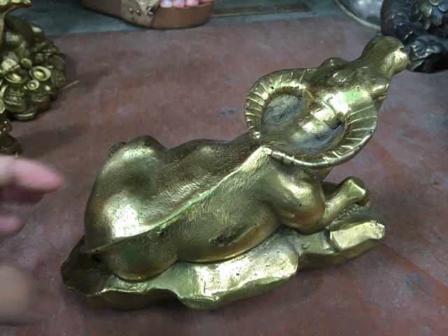 Tượng Trâu Nằm trên đá Bằng Đồng