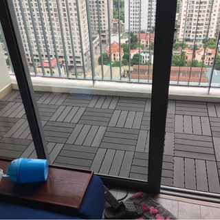 Vỉ gỗ nhựa composite lót sàn ban công sân vườn