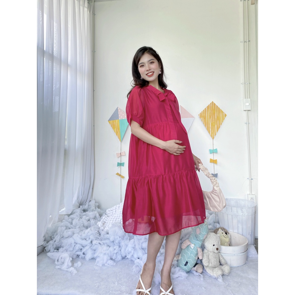 Đầm Bầu đen cổ sen viền sang chảnh