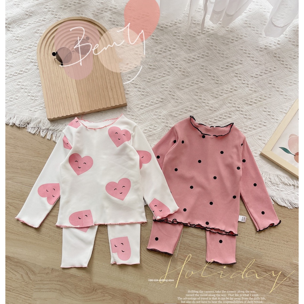 Cặp bộ tăm tim bé gái