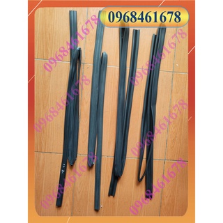 Gioăng lên xuống kính Innova (Gioăng trượt kính, gioăng dẫn kính, gioăng kính cửa) (Giá 1 chiếc)