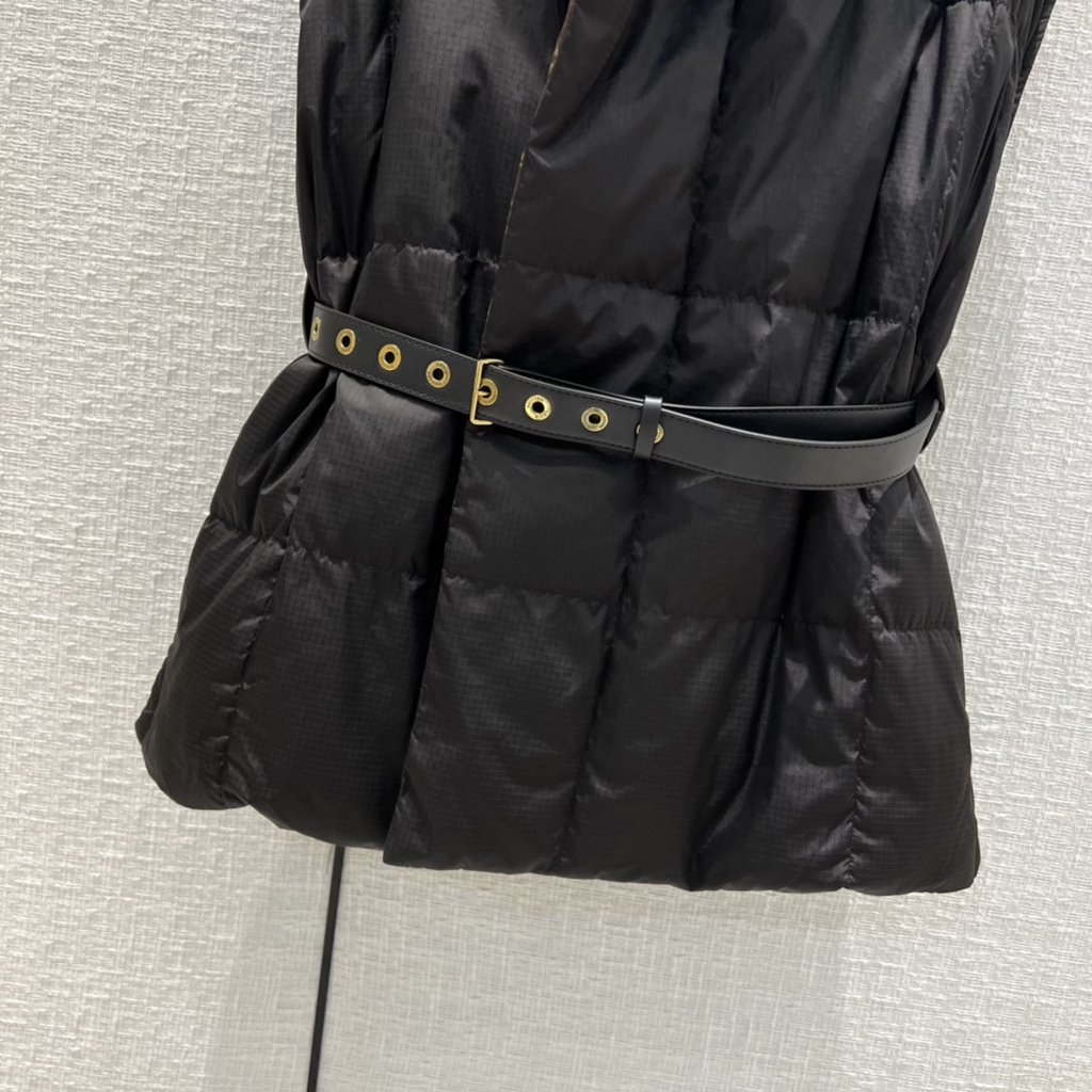 Áo khoác nữ thời trang cao cấp Louis Vuitton LV thiết kế thời thượng, màu sắc cổ điển, trang nhã