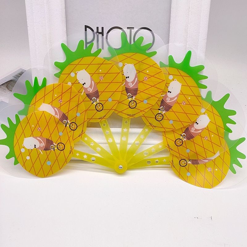 Quạt nhựa xoè cầm tay quạt siêu mát, siêu cute 👍🏻 | BigBuy360 - bigbuy360.vn