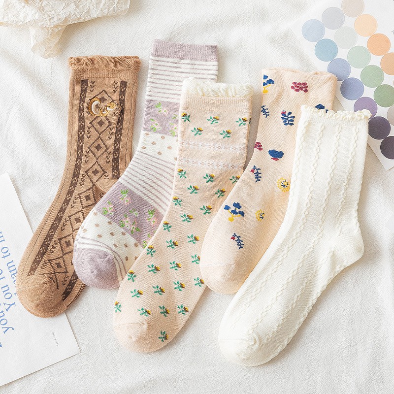 Tất Cotton Vintage Hoạ Tiết Đáng Yêu