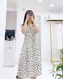 Váy hoa cổ bèo