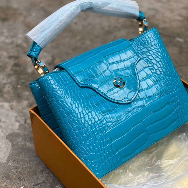 Lv da rắn công sở