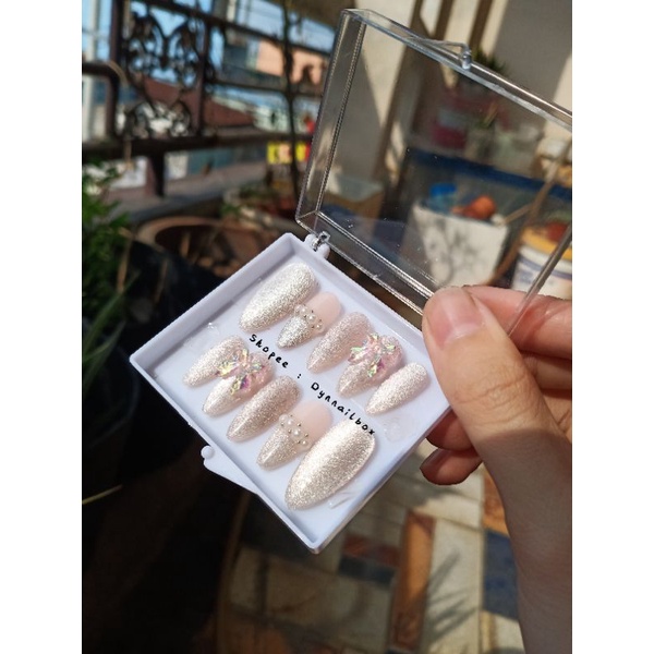 Móng tay giả màu hồng thạch 107