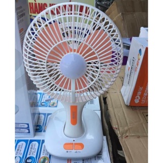 Quạt tích điện Ông Tây có đèn KM-F0166