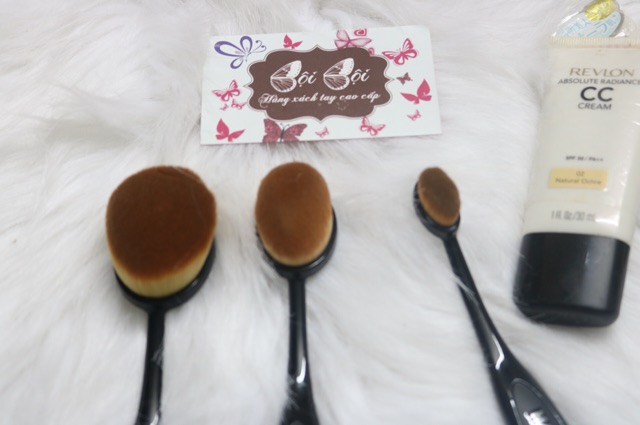 Cọ Thần Thánh MAGIQUE PROFESSIONAL OVAL MAKEUP BRUSH