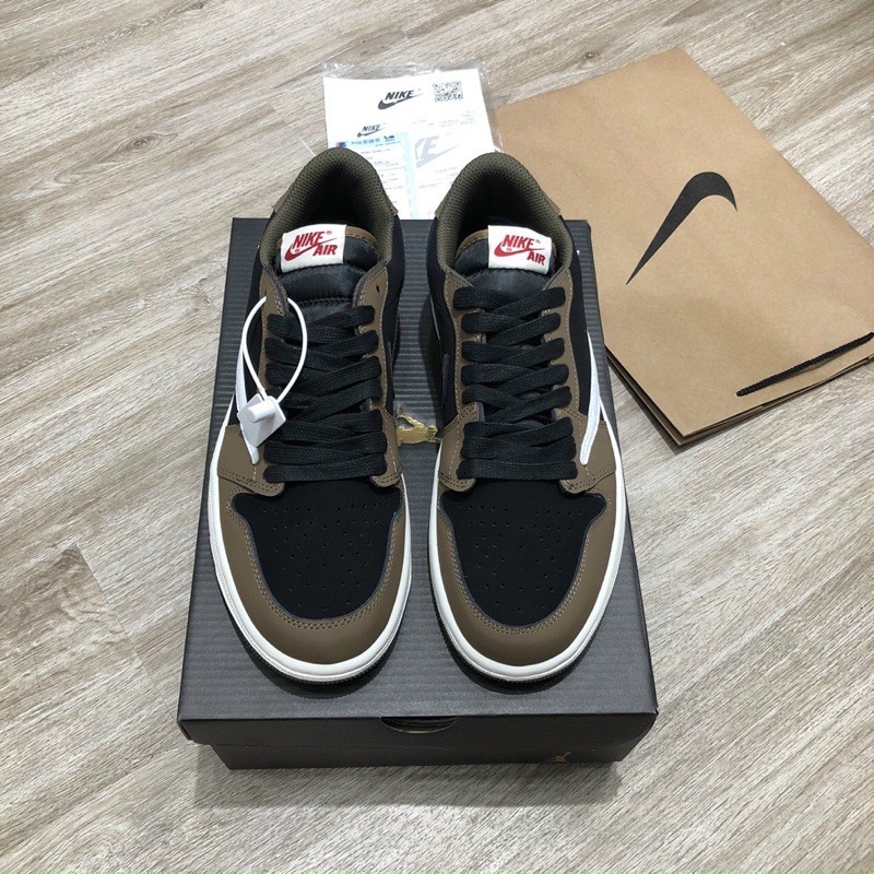 Giày bóng rổ travis scott. hàng 1:1 chất lượng ( full box + freeship )