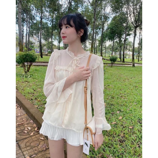 Áo sơ mi voan xếp ly bèo thắt nơ cổ kèm áo 2s tay bồng sang chảnh