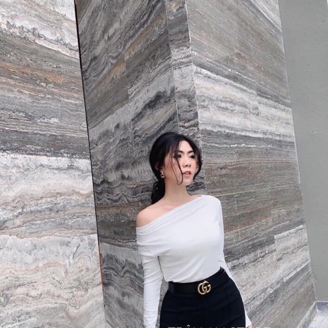 Áo thun lệch vai