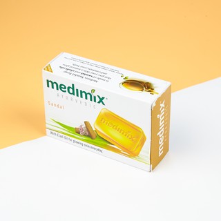 Xà Phòng Medimix Đàn Hương Làm Sáng Da