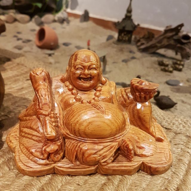 Phật di lặc gỗ huyết long
