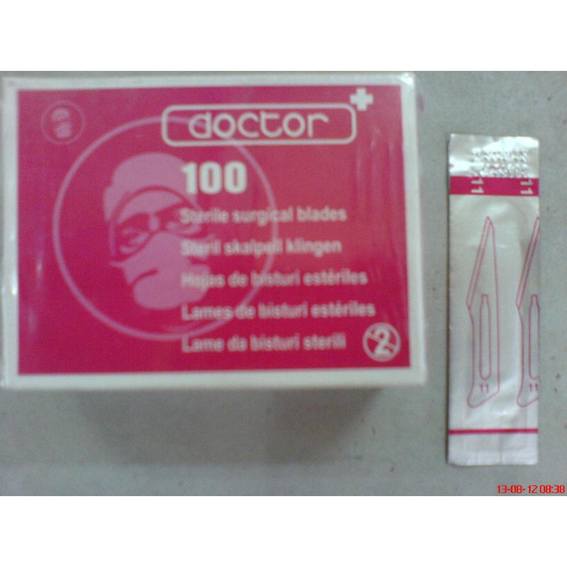 Hộp 100 cái lưỡi dao mỗ DOCTOR số 11