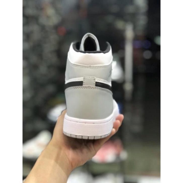 Giày thể thao Jordan 1 xám cao cổ, Giày sneaker Jodan cao cổ xám móc đen smoke grey nam nữ hannnnnnnngf chuẩn 11