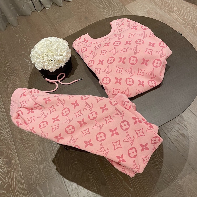 Bộ nỉ thể thao cho nữ hoạ tiết chữ nhỏ thương hiệu thời trang cao cấp Louis Vuitton LV
