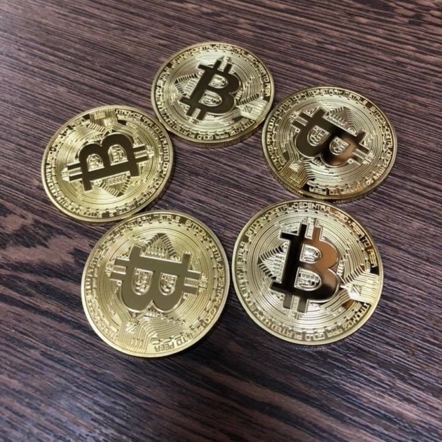 Đồng Bitcoin mạ vàng 24k