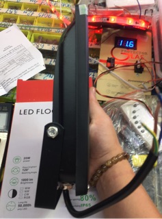 Đèn pha led 20W mỏng