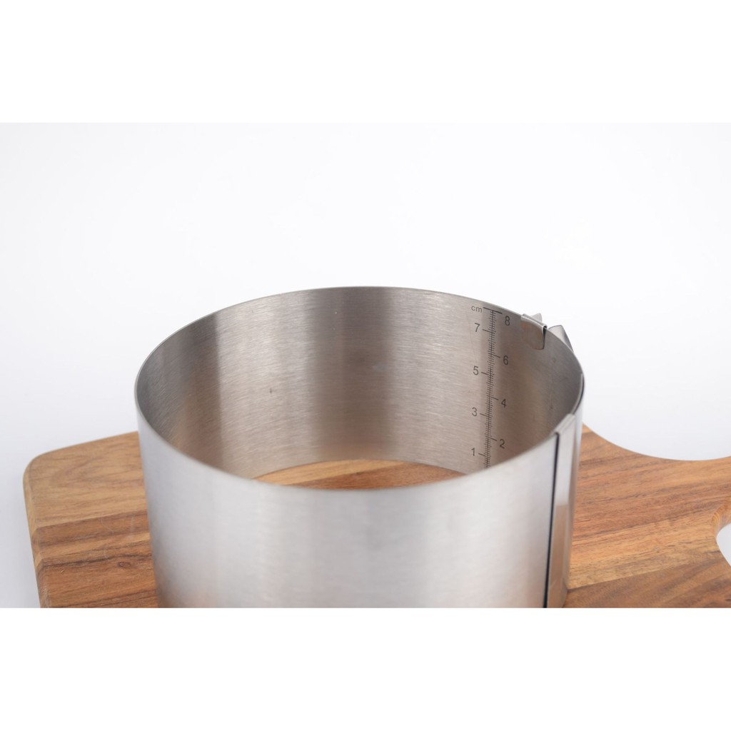 Khuôn ring mousse điều chỉnh kích thước từ 16cm đến 30cm