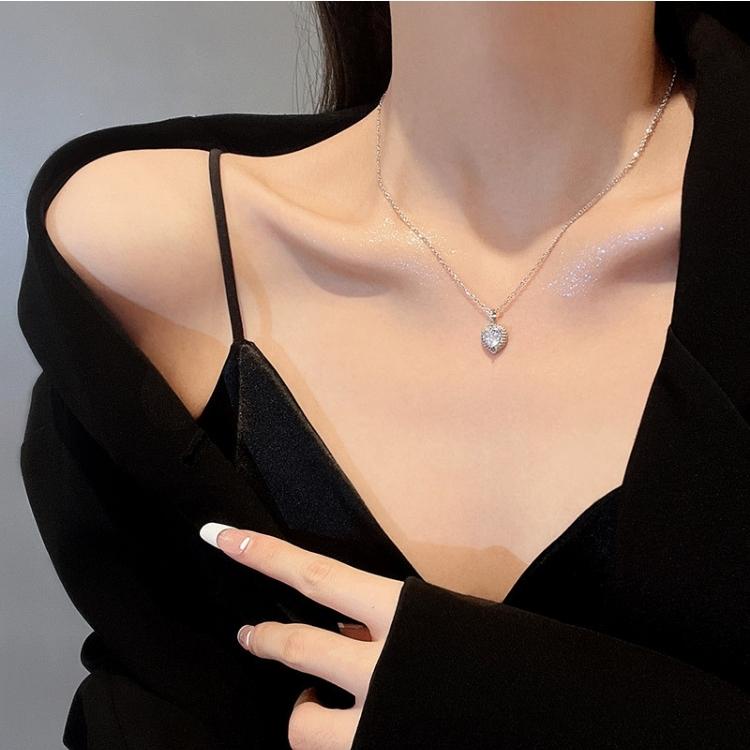 Dây chuyền hình tim đính đá tinh xảo dành cho nữ - Mely VV35
