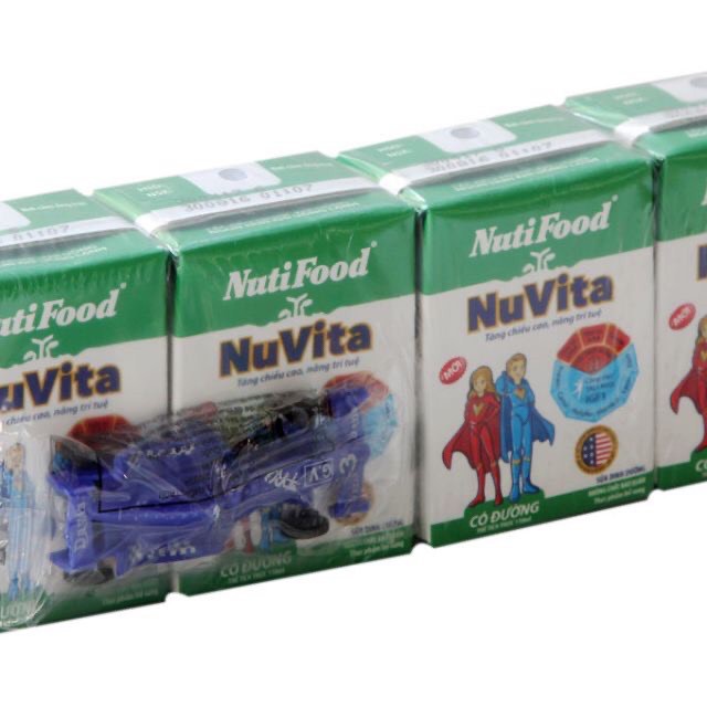 Thanh Hóa - Lốc sữa tiệt trùng có đường Nuvita 110ml x 4 hộp - tặng kèm ô tô