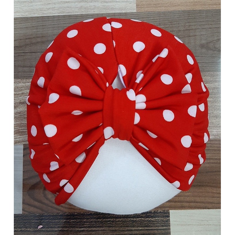 Turban chấm bi đo và trắng