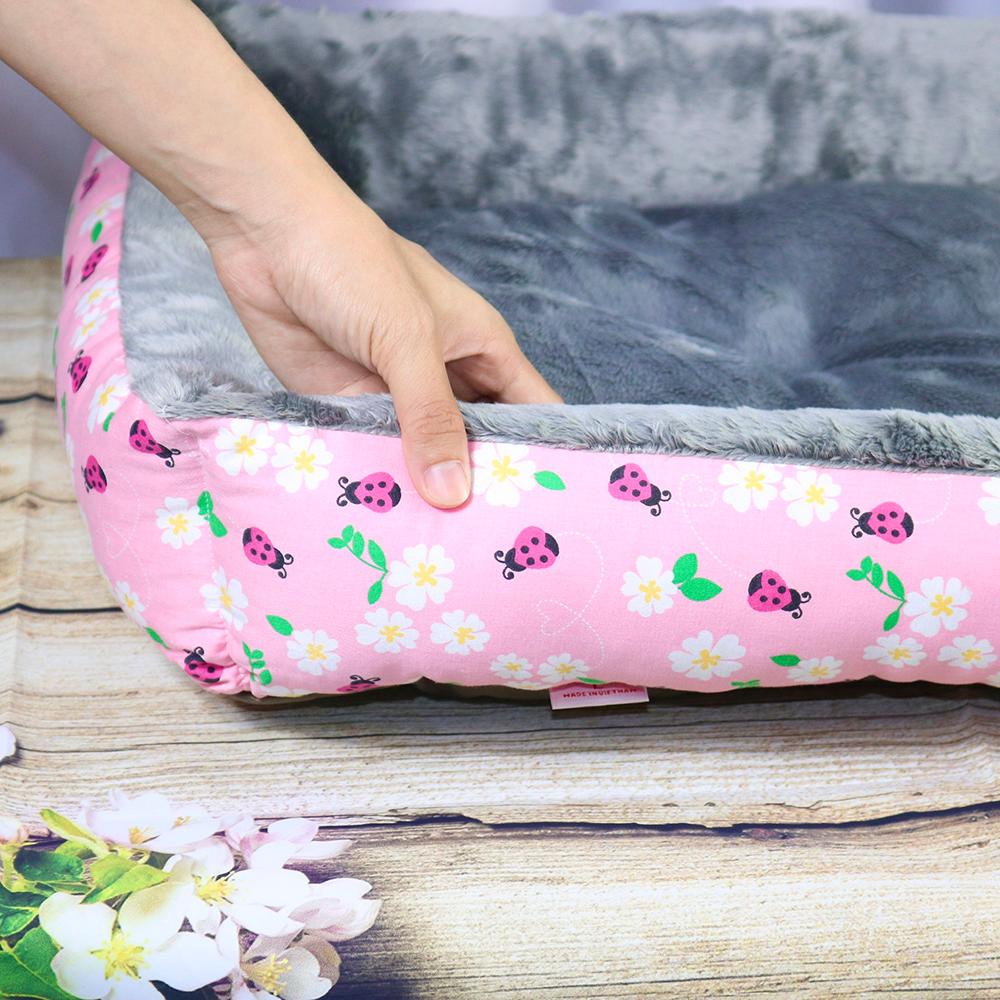 Nệm vuông cho chó mèo hoạ tiết bọ 40x50cm