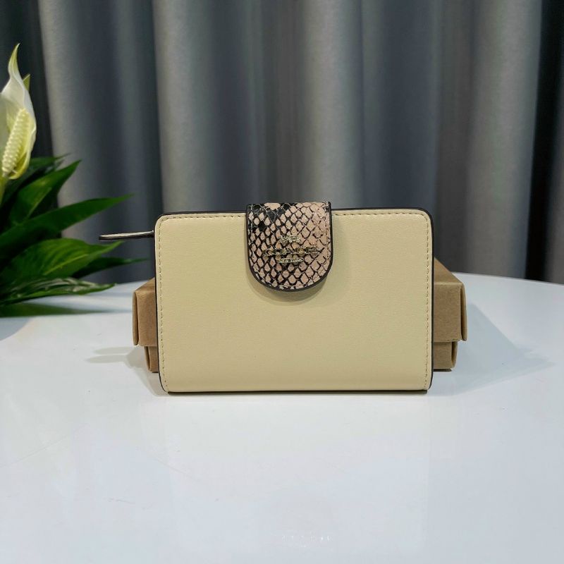 Ví C0ach ngắn Medium Corner Zip Wallet siêu cưng