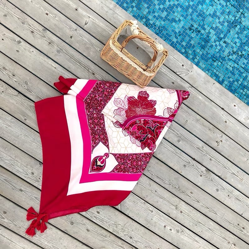 Khăn choàng cổ in hoa văn màu hồng size 90x180cm