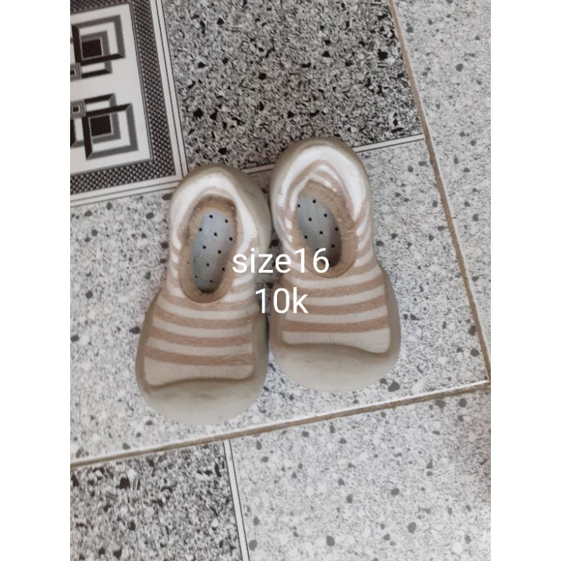 Đã pass hết.thanh lý giày bé gái