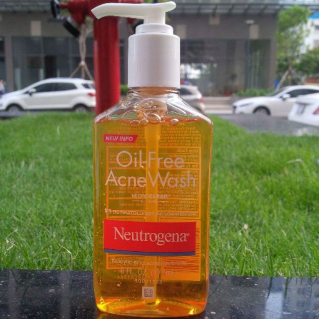 Sữa rửa mặt Oil - Free Acne Wash