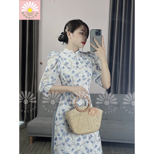Áo dài 4 tà truyền thống hoa nhí xanh dương,von ép cổ vuông, tay bồng lỡ cách điệu