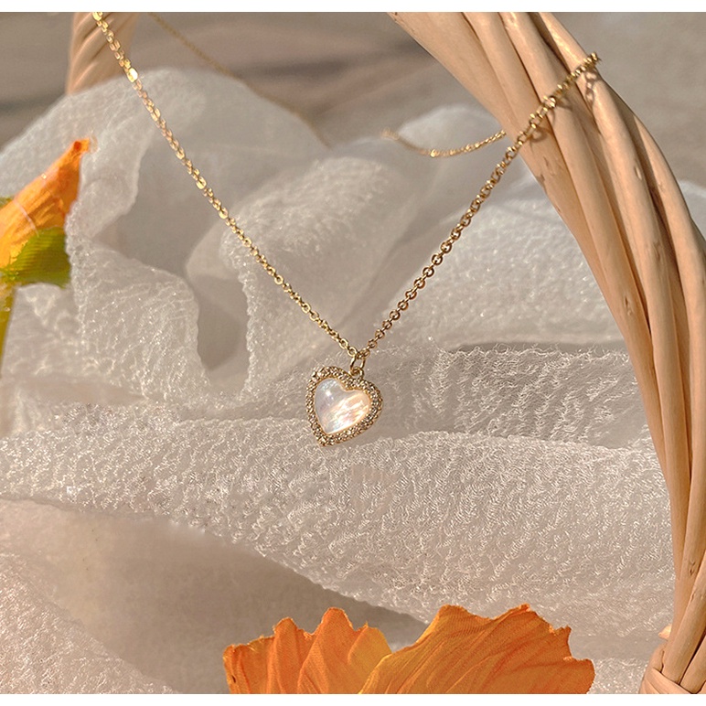 Vòng cổ Mặt Trái Tim Đính Đá Opal Lấp Lánh Thời Trang 2022 Cho Nữ