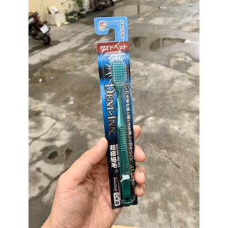 Bàn chải đánh răng DENT-INN