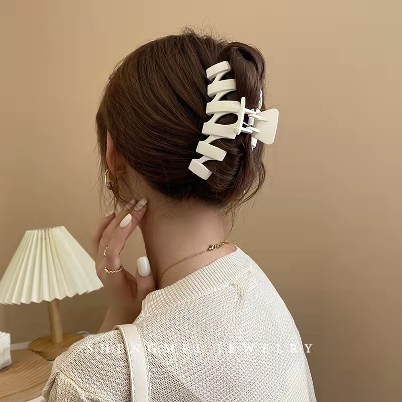 Lưng Kẹp Tóc Hình Cá Mập Phong Cách Pháp Thanh Lịch Dành Cho Nữ
